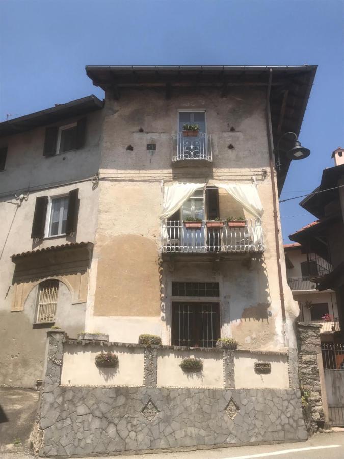 Il Nido Di Tiffany Διαμέρισμα Massino Visconti Εξωτερικό φωτογραφία